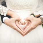 Conseils pour accessoiriser une combinaison noire tendance pour un mariage